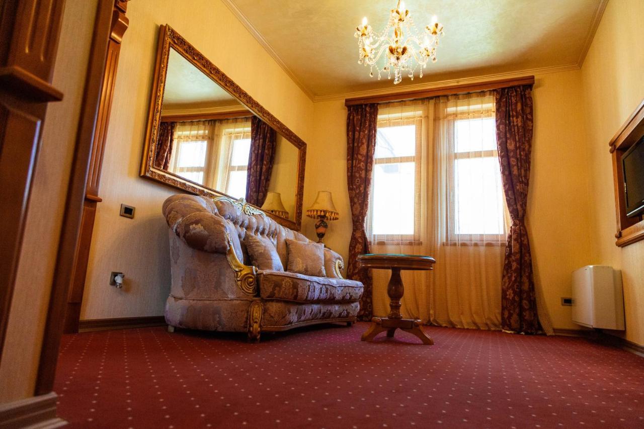 Premier Prezident Garni Hotel And Spa Sremski Karlovci Exteriör bild