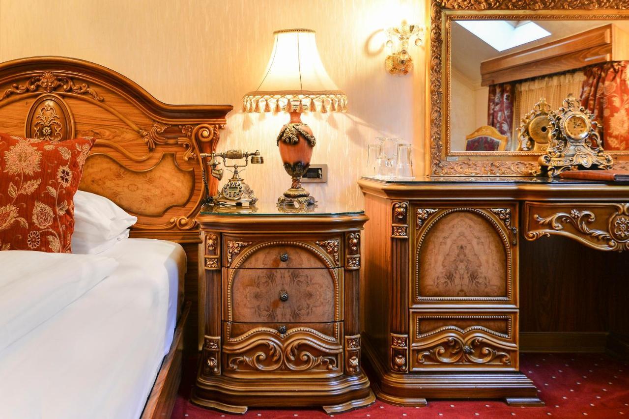 Premier Prezident Garni Hotel And Spa Sremski Karlovci Exteriör bild