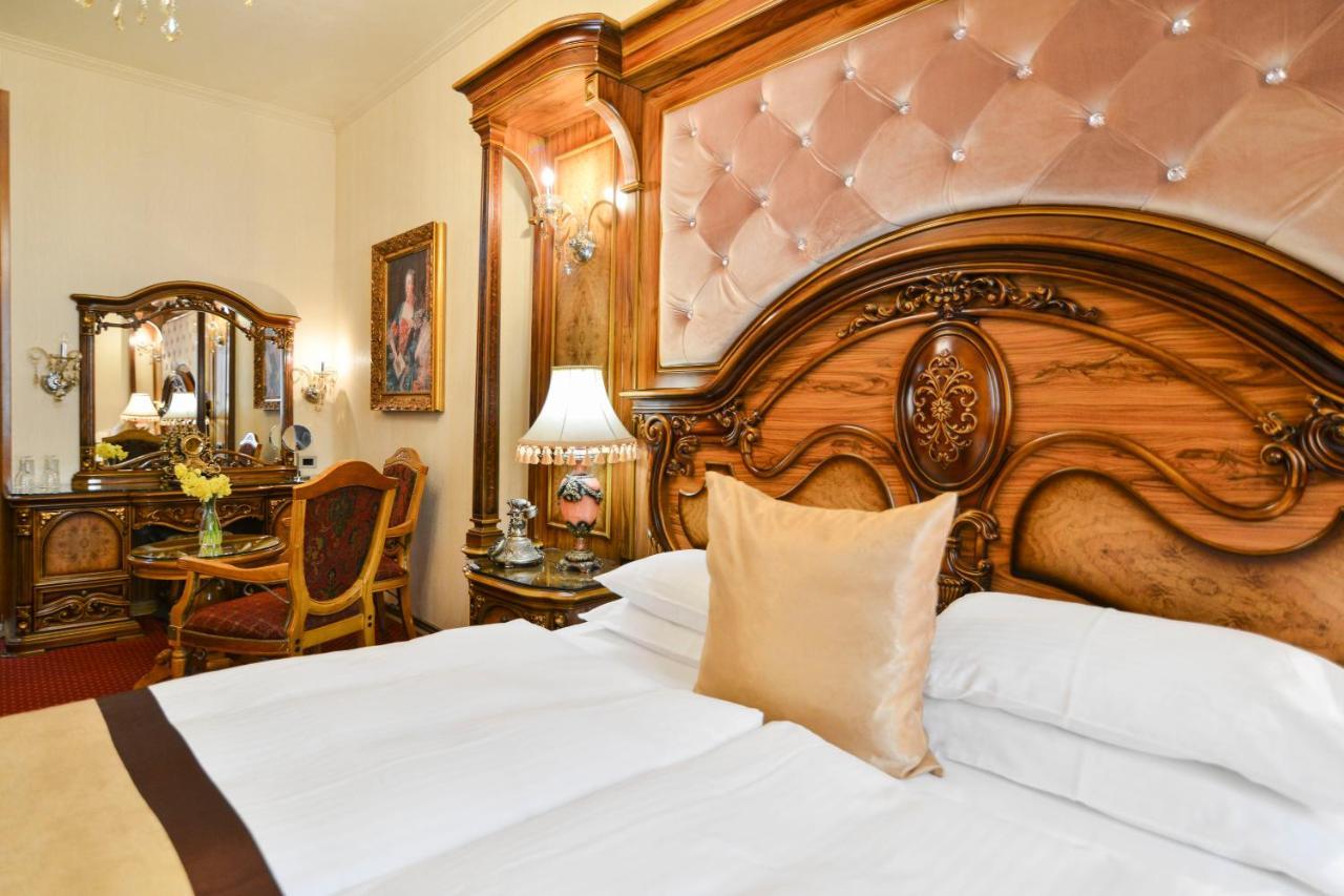 Premier Prezident Garni Hotel And Spa Sremski Karlovci Exteriör bild