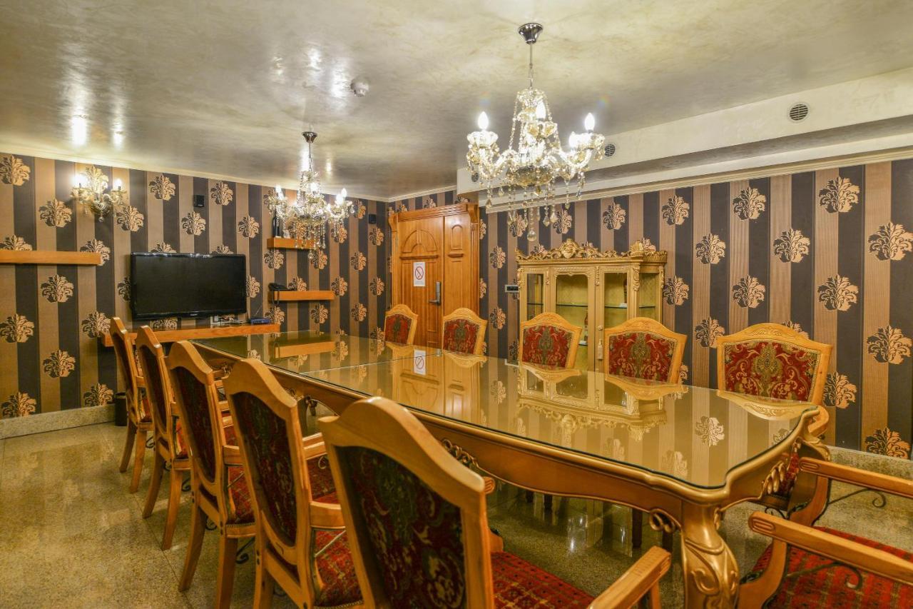 Premier Prezident Garni Hotel And Spa Sremski Karlovci Exteriör bild