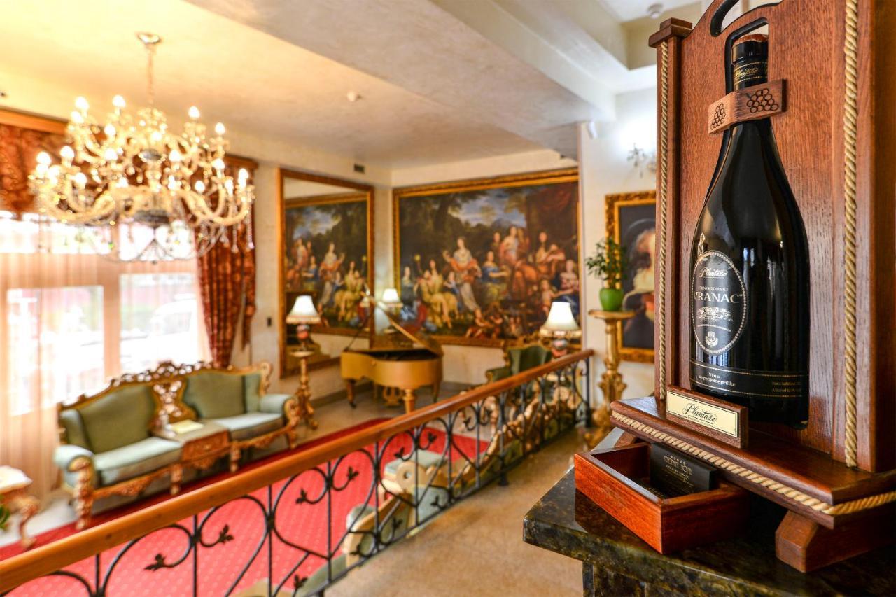 Premier Prezident Garni Hotel And Spa Sremski Karlovci Exteriör bild