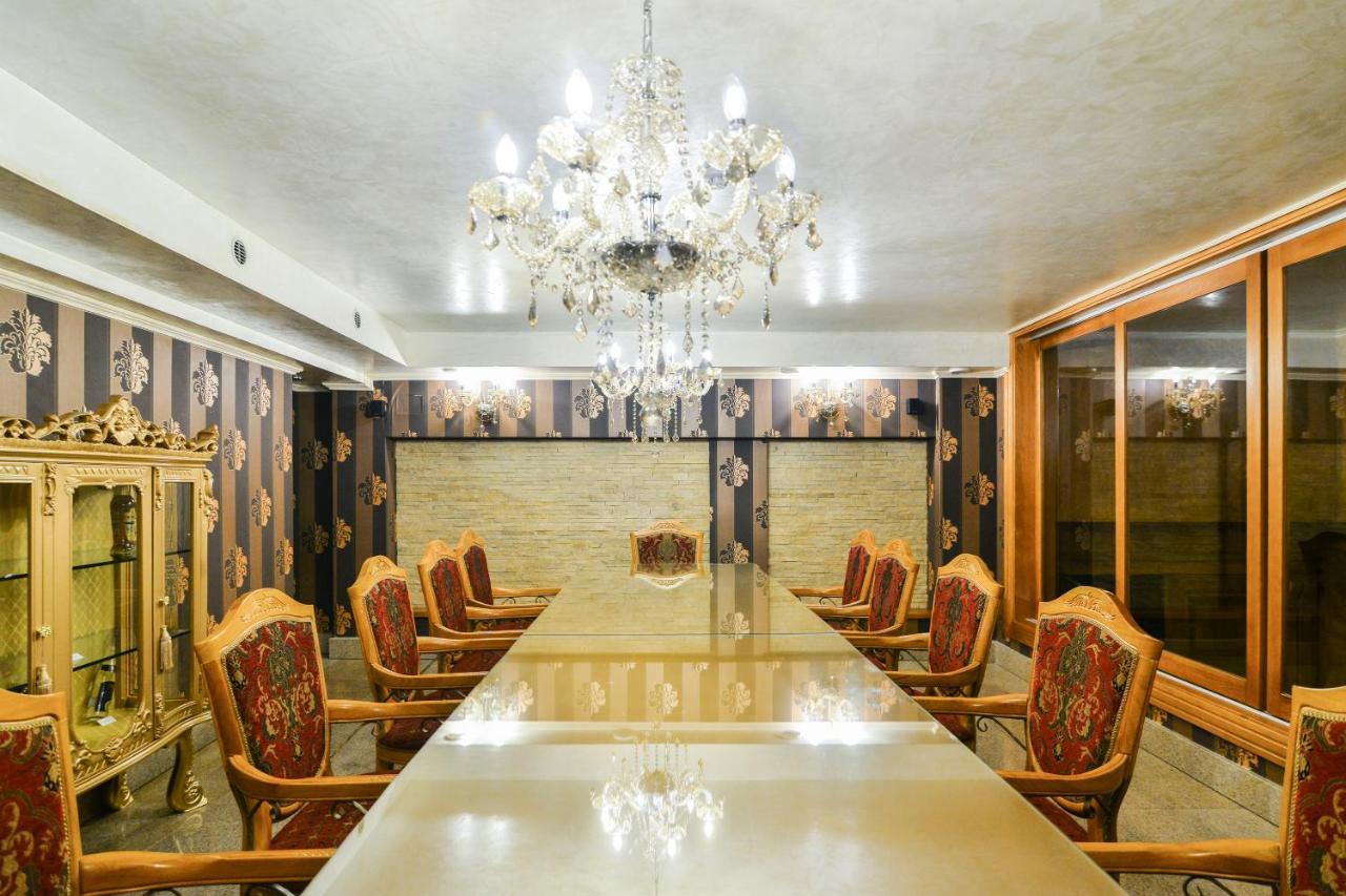 Premier Prezident Garni Hotel And Spa Sremski Karlovci Exteriör bild