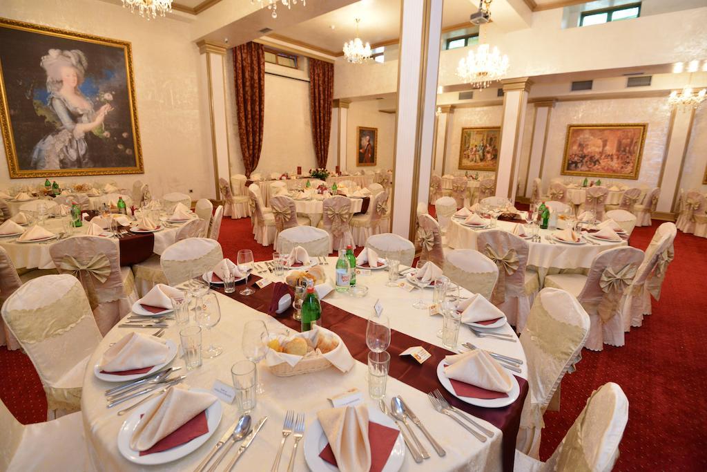 Premier Prezident Garni Hotel And Spa Sremski Karlovci Exteriör bild
